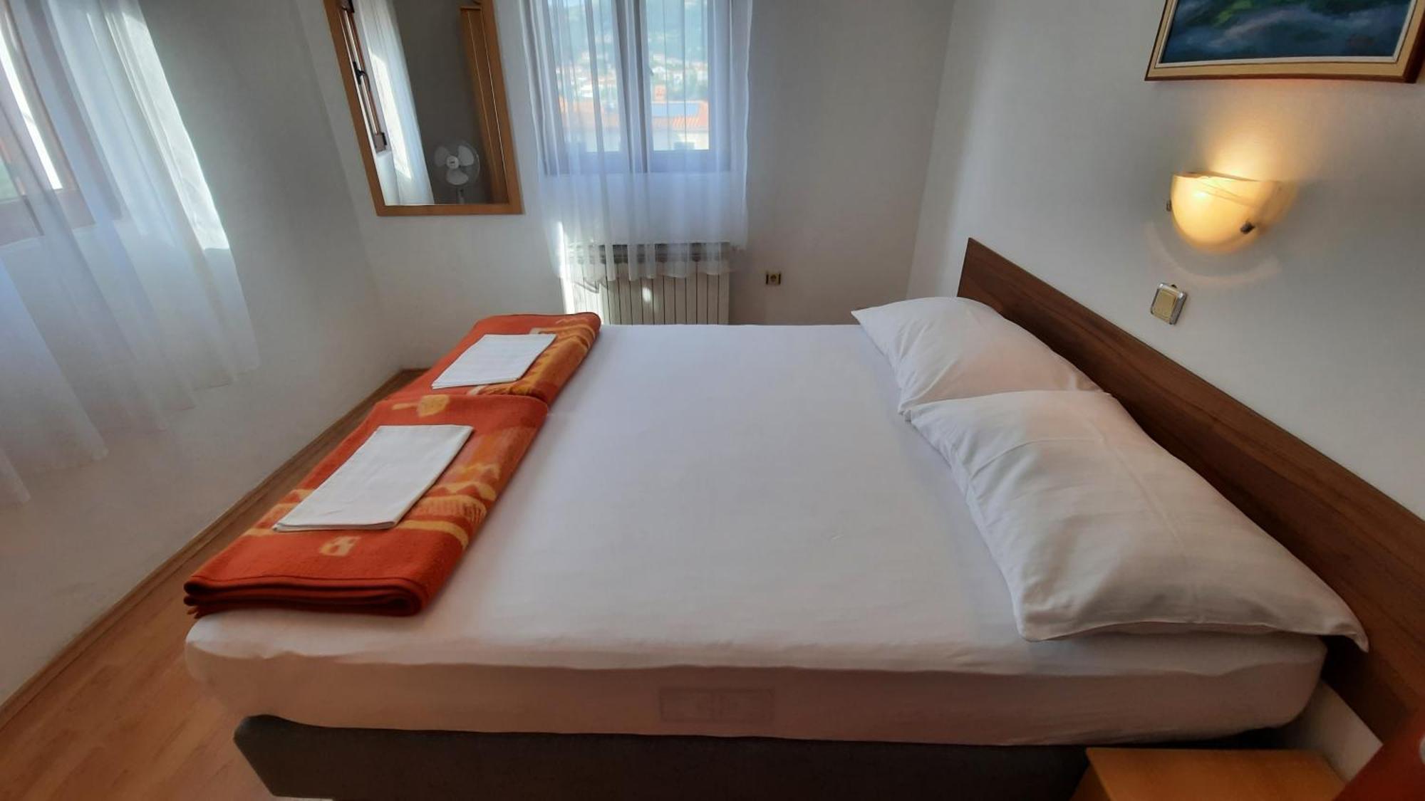 Apartment Pulic Rab Town Eksteriør billede